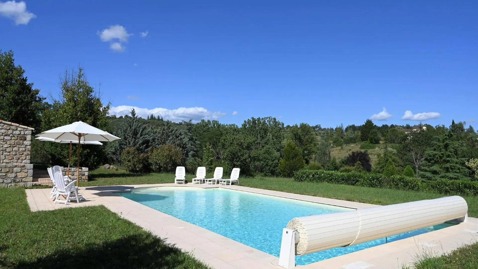 Restful Villa In Largenti Re With Swimming Pool Montreal  0*, Montreal (Ardeche)
